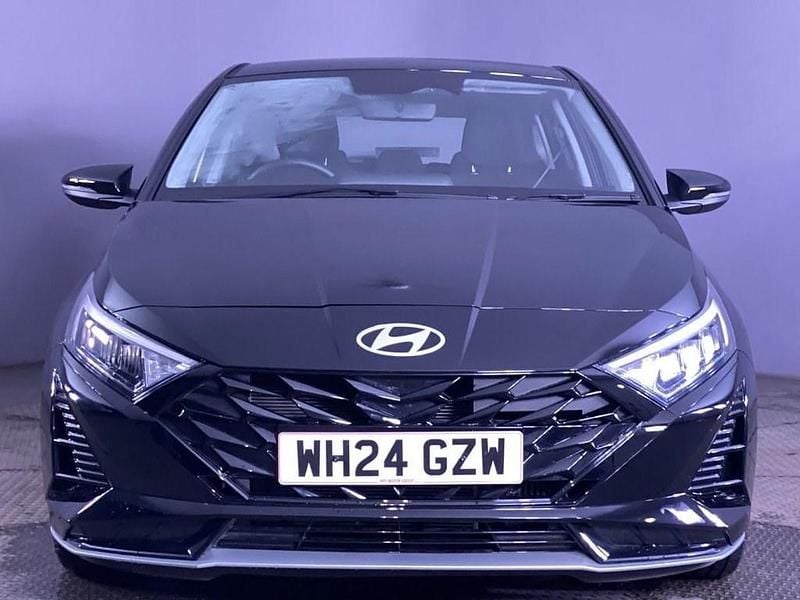 Used Hyundai i20 Advanced 100 HP (73 kW) 2024 Black Hatchback
