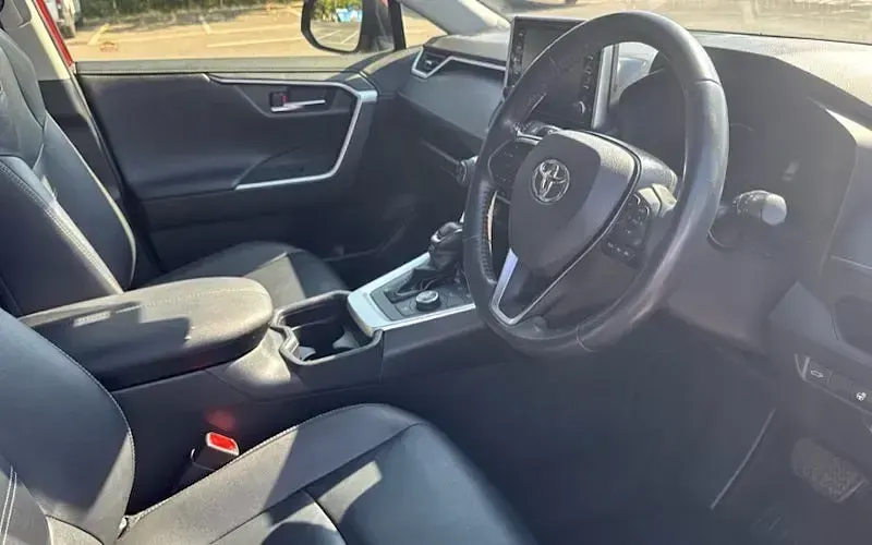 Used Toyota RAV4 Hybrid 222 HP (163 kW) 2020 Red SUV