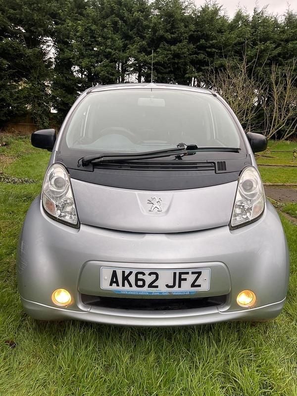 Used Peugeot iON 47 kW (64 HP) 2012 Silver Hatchback