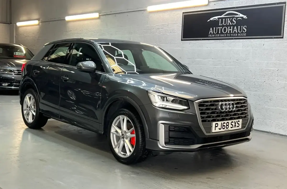 Usado Audi Q2 S-Line 116 CV (85 kW) 2018 Gris SUV
