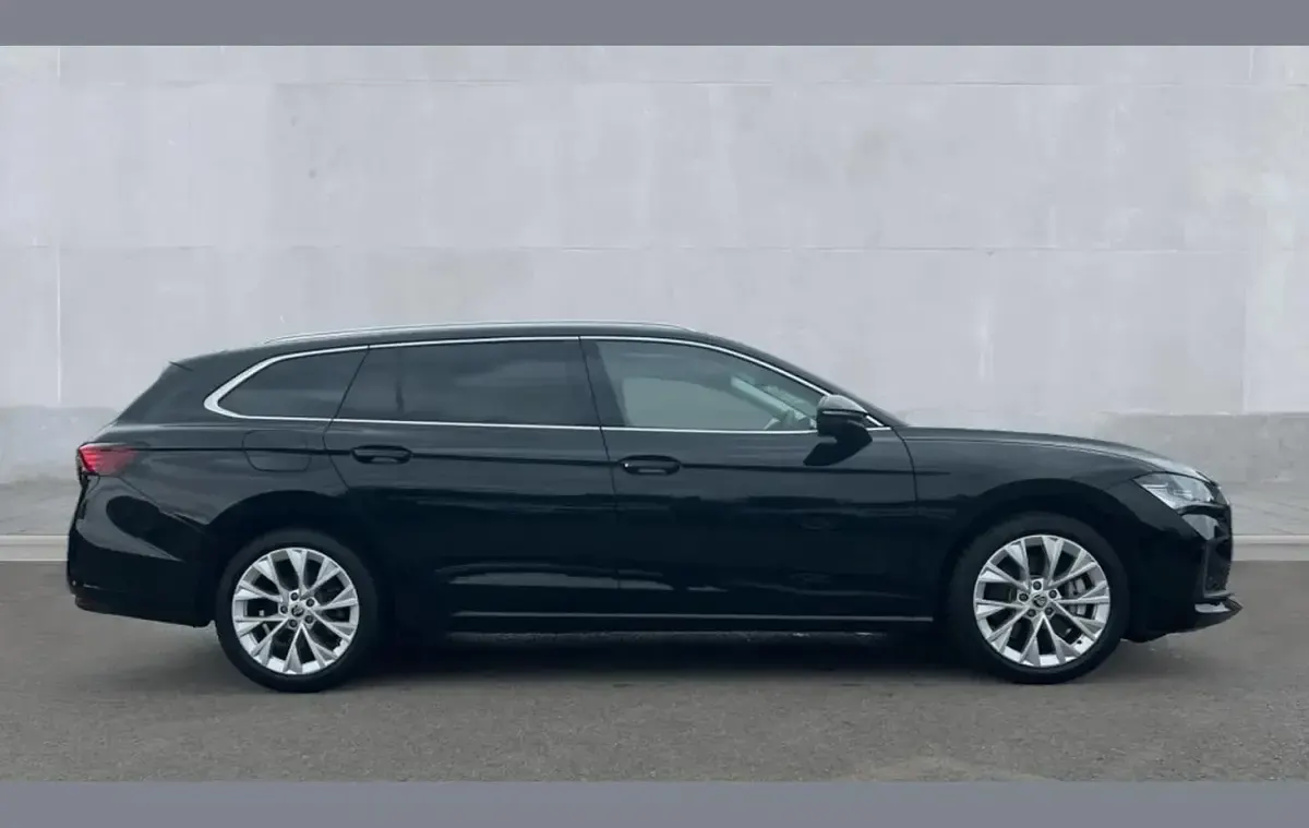 Used Skoda Superb SE L 200 HP (147 kW) 2024 Black Estate