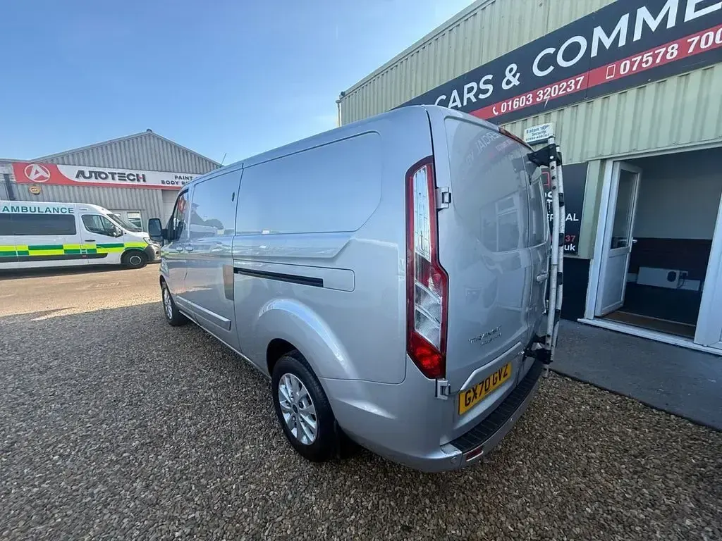 Used Ford Transit Custom Limited 130 HP (95 kW) 2020 Silver Van