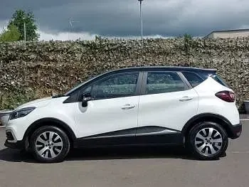 Used Renault Captur Play 90 HP (66 kW) 2019 White SUV