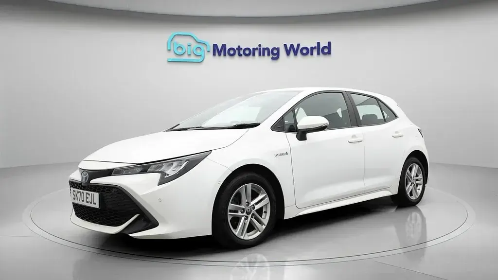 Begagnad Toyota Corolla 122 HK (89 kW) 2020 Vit Halvkombi