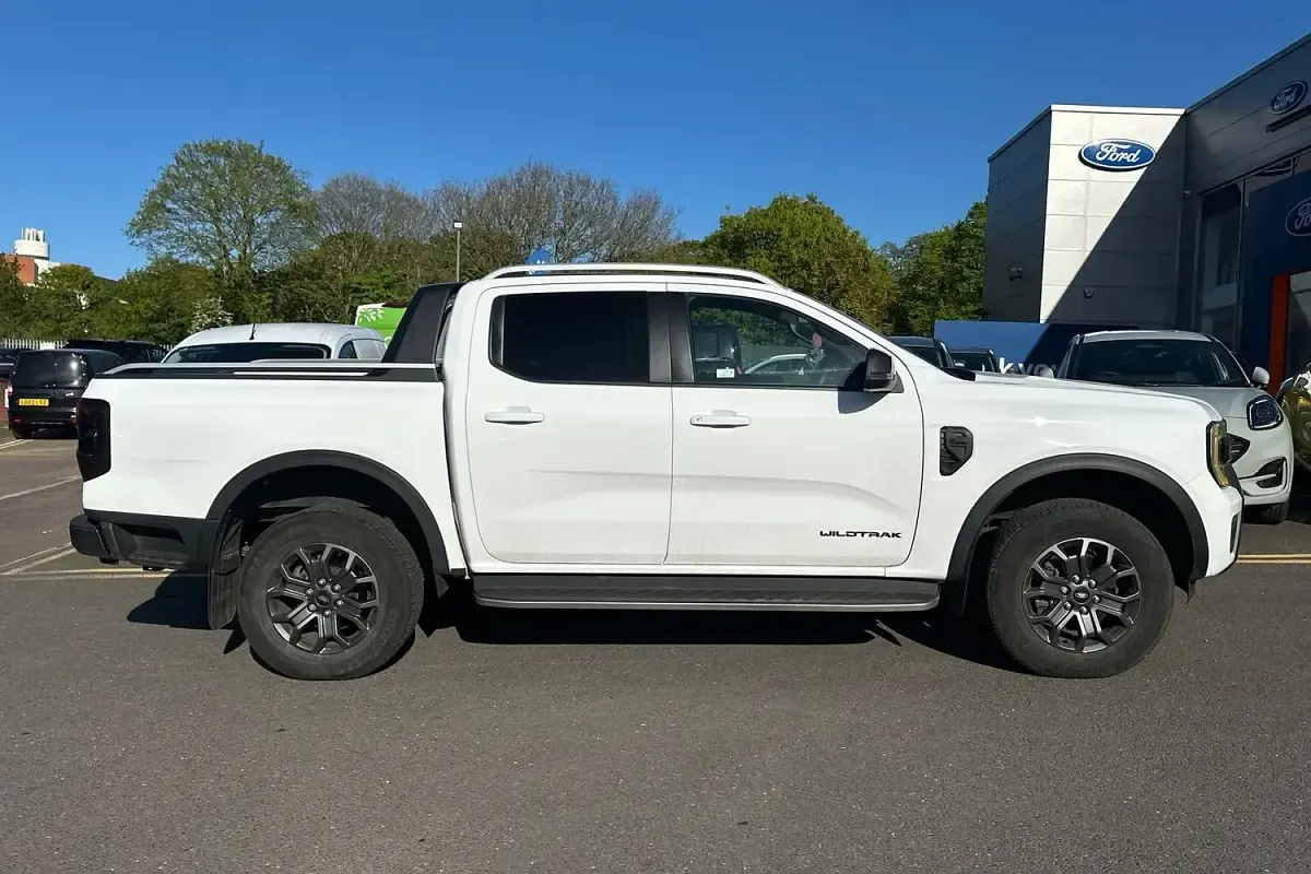 Used Ford Ranger 205 HP (150 kW) 2023 White Pickup