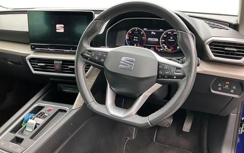 Used Seat Leon XCELLENCE Lux 204 HP (150 kW) 2021 Blue Hatchback