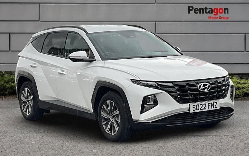 White Used 2022 Hyundai Tucson SE SUV | £16,900 (Super price) - Image 1/4