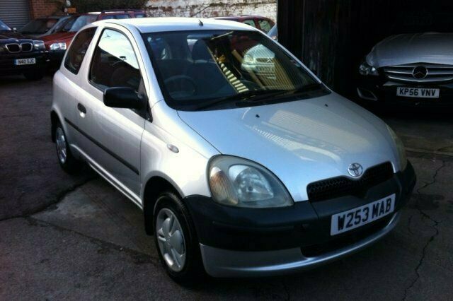 Used 2000 Toyota Yaris Hatchback | £1,400 (Super price) - Image 1/4