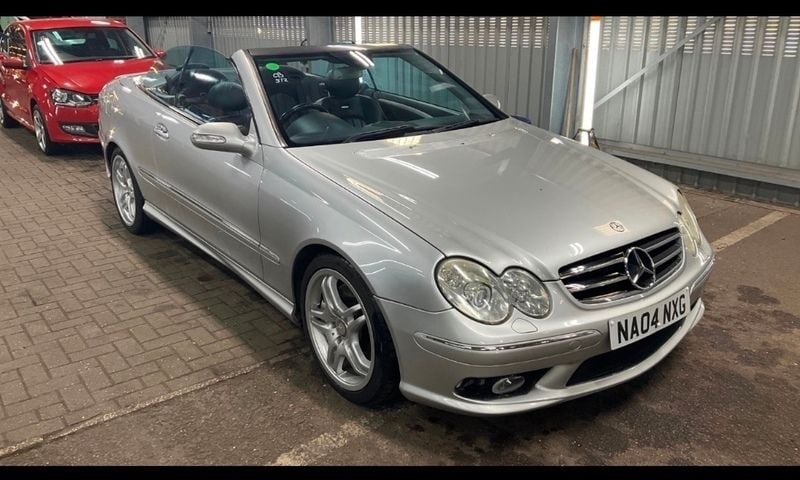 Used Mercedes CLK55 AMG AMG 369 HP (271 kW) 2004 Silver Cabriolet