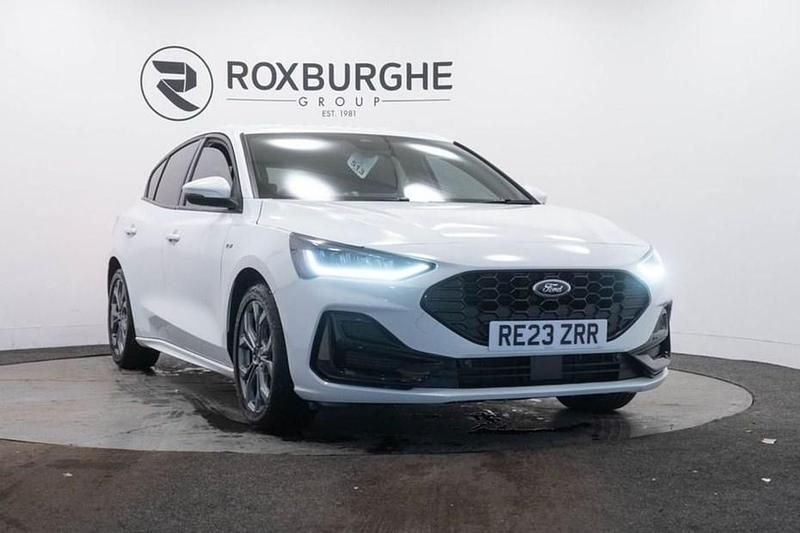Used Ford Focus ST-Line 2023 White Hatchback