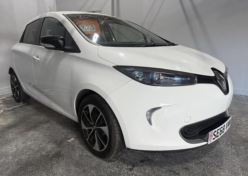 Used Renault Zoe Dynamique 80 kW (109 HP) 2019 White Hatchback