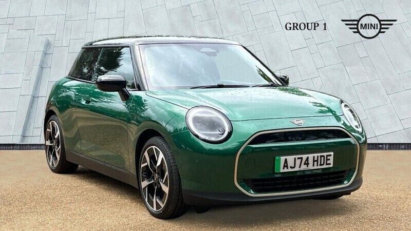 Green Used 2025 Mini Cooper Hatch Hatchback | £29,095 - Image 1/4