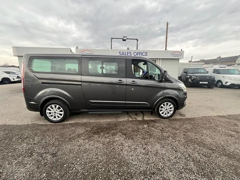 Used Ford Tourneo Custom Titanium 130 HP (95 kW) 2021 Grey Van