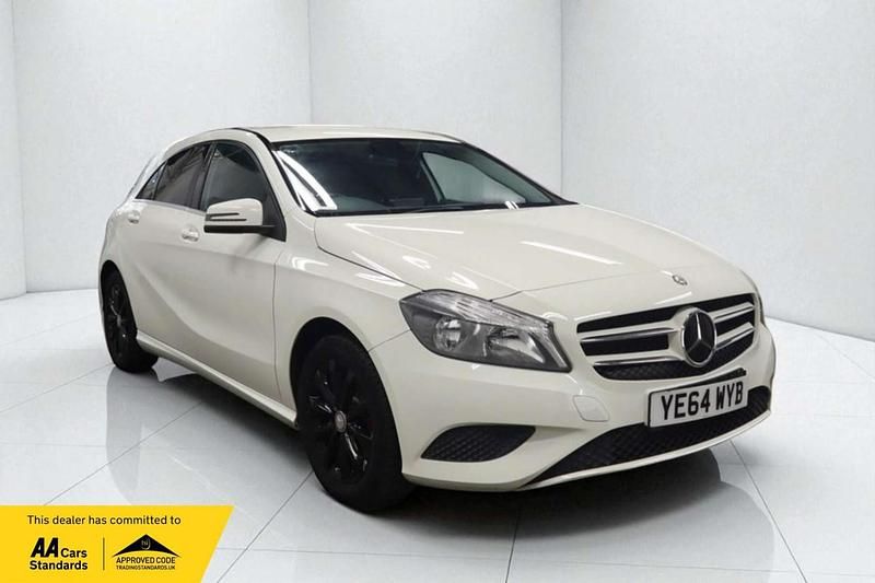 White Used 2015 Mercedes A180 SE Hatchback | £7,750 (Fair price) - Image 1/4