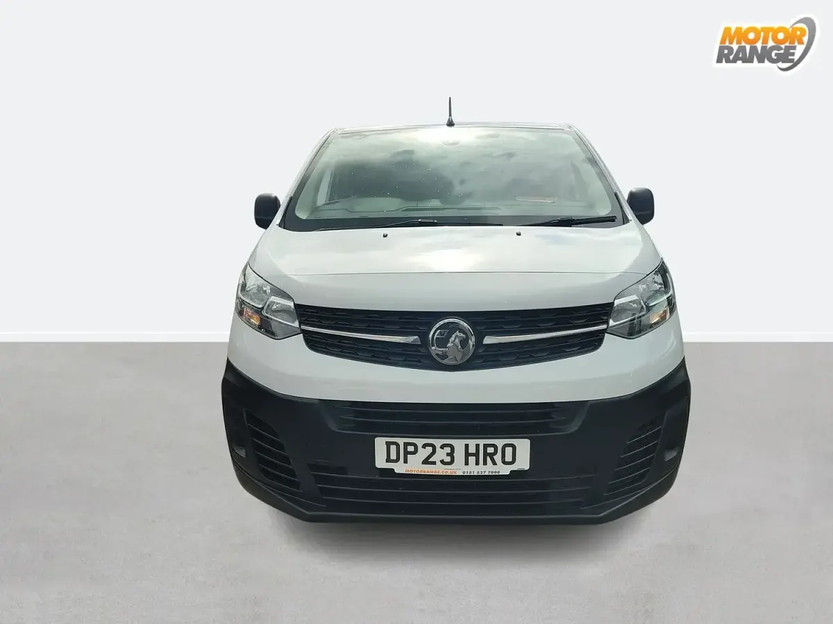 Used Vauxhall Vivaro 100 HP (73 kW) 2023 White MPV