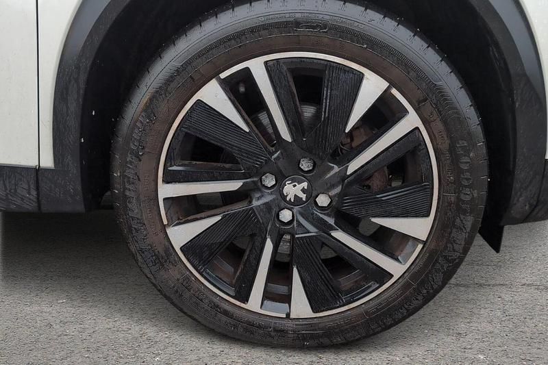 Used Peugeot e-2008 GT-line 100 kW (136 HP) 2020 White SUV