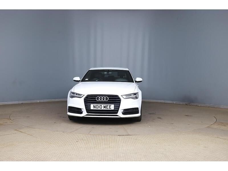 Begagnad Audi A6 Black Edition 190 HK (139 kW) 2016 Vit Sedan