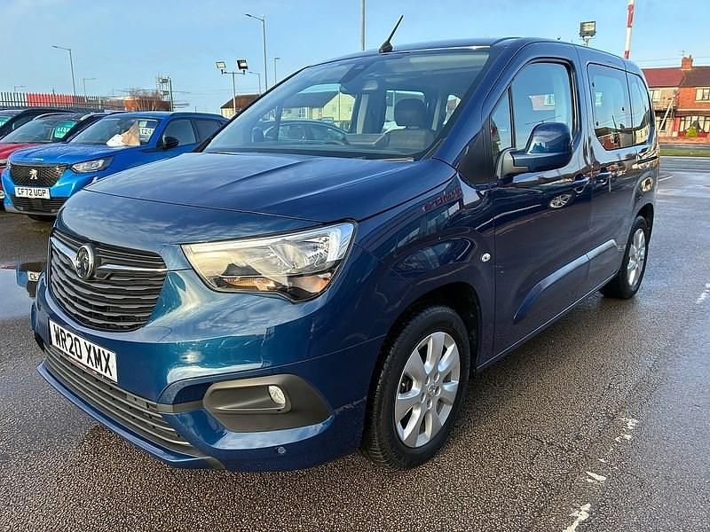 Used Vauxhall Combo S 110 HP (80 kW) 2020 Blue MPV