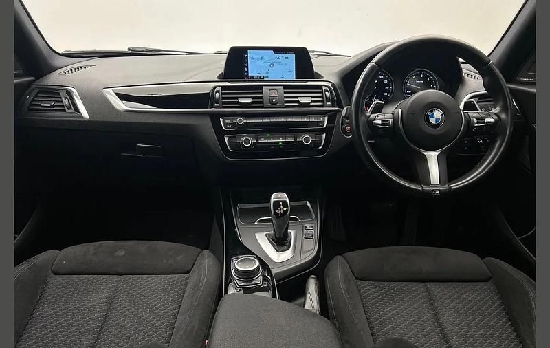 Used BMW 120 Efficient Dynamics 187 HP (137 kW) 2017 Blue Hatchback