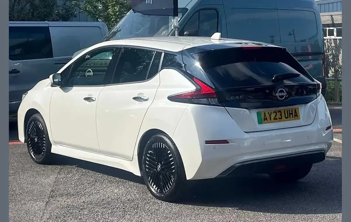 Used Nissan Leaf Tekna 108 kW (147 HP) 2023 White Hatchback