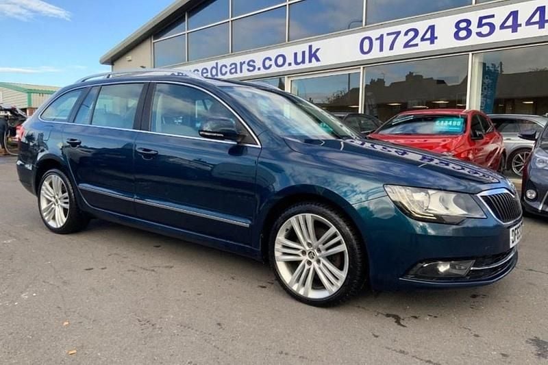 Blue Used 2014 Skoda Superb Elegance Estate | £6,890 (Fair price) - Image 1/1