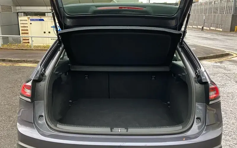 Usado VW Taigo Life 95 HP (69 kW) 2025 Cinzento SUV