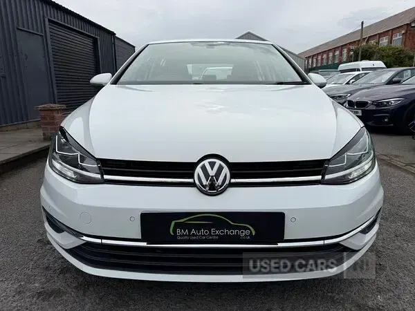 Used VW Golf VII SE 125 HP (91 kW) 2017 White Hatchback