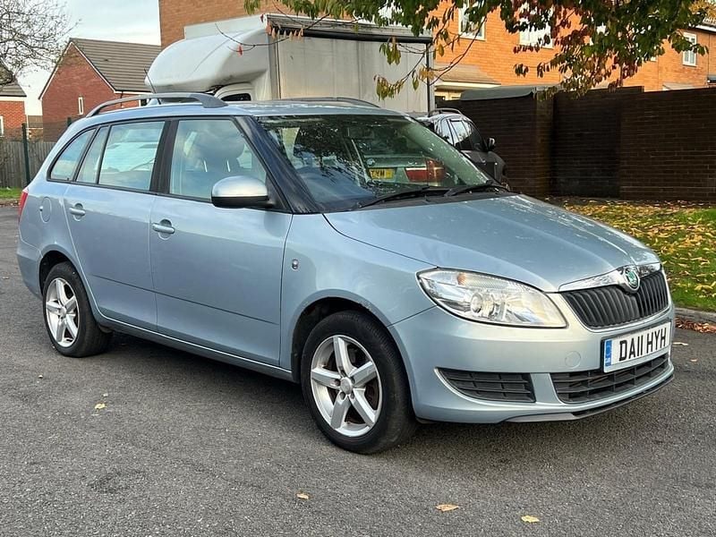 Blue Used 2011 Skoda Fabia SE Estate | £2,000 (Good price) - Image 1/4