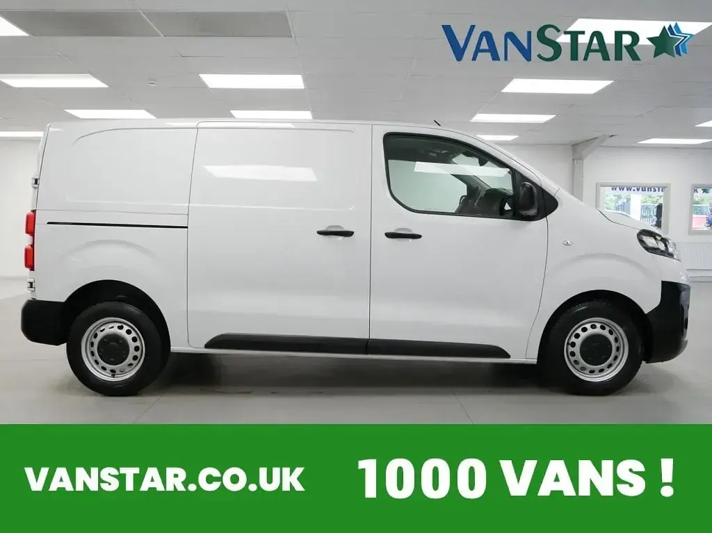 Used Vauxhall Vivaro Edition 100 HP (73 kW) 2023 White MPV