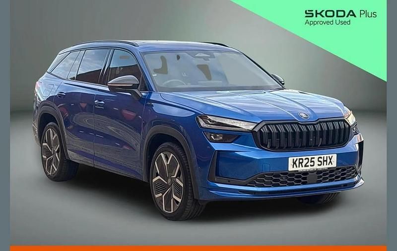 Race blue metallic Used 2025 Skoda Kodiaq SportLine SUV | £37,100 (Expensive) - Image 1/4