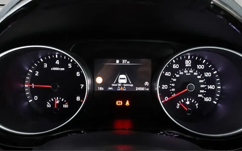 Used Kia Ceed GT-Line 140 HP (102 kW) 2024 Red Hatchback