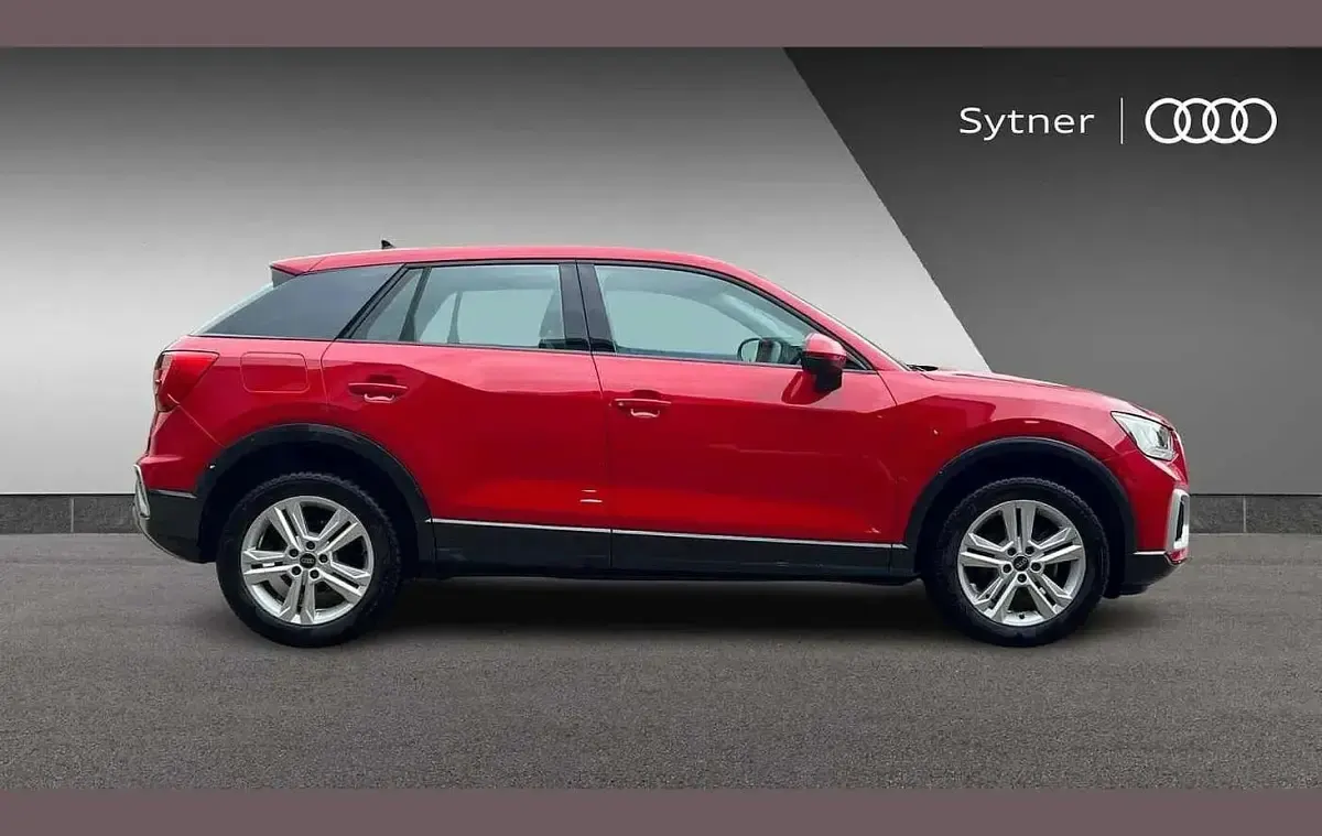 Used Audi Q2 Sport 147 HP (108 kW) 2023 Red SUV