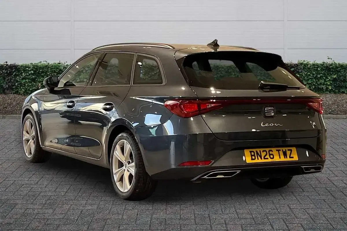 New Seat Leon FR 2026 Magnetic grey Estate