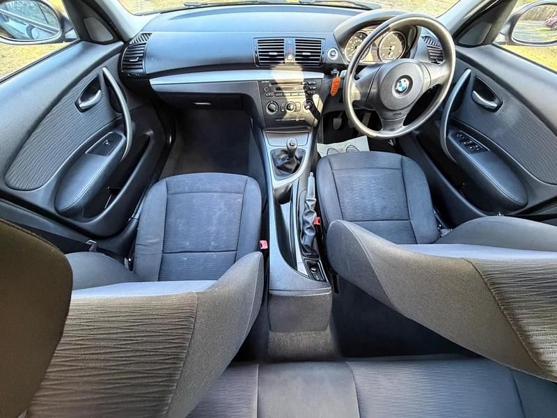 Used BMW 116 Comfort Edition 2009 Black Hatchback