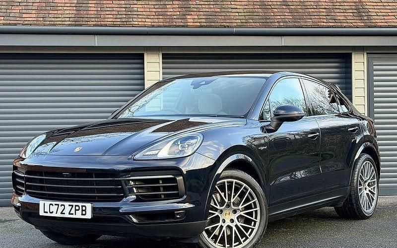 Used Porsche Cayenne E-Hybrid Coupe Platinum Edition 462 HP (339 kW) 2022 Coupe