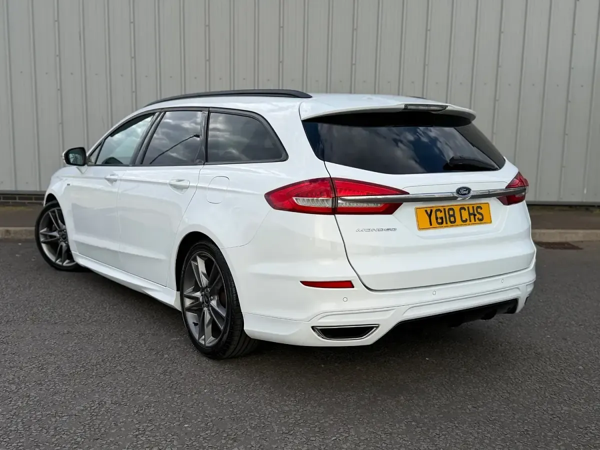 Used Ford Mondeo ST-Line 180 HP (132 kW) 2018 White Estate
