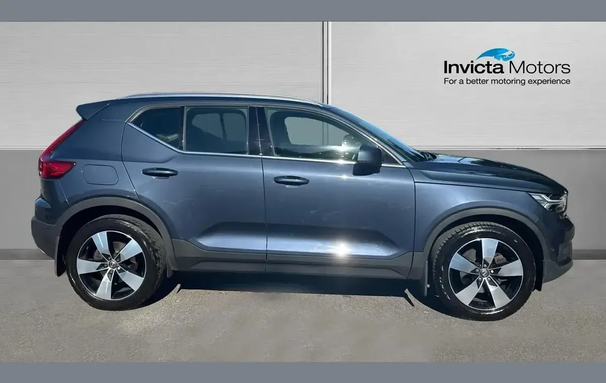 Usado Volvo XC40 Inscription 190 CV (139 kW) 2018 Azul SUV