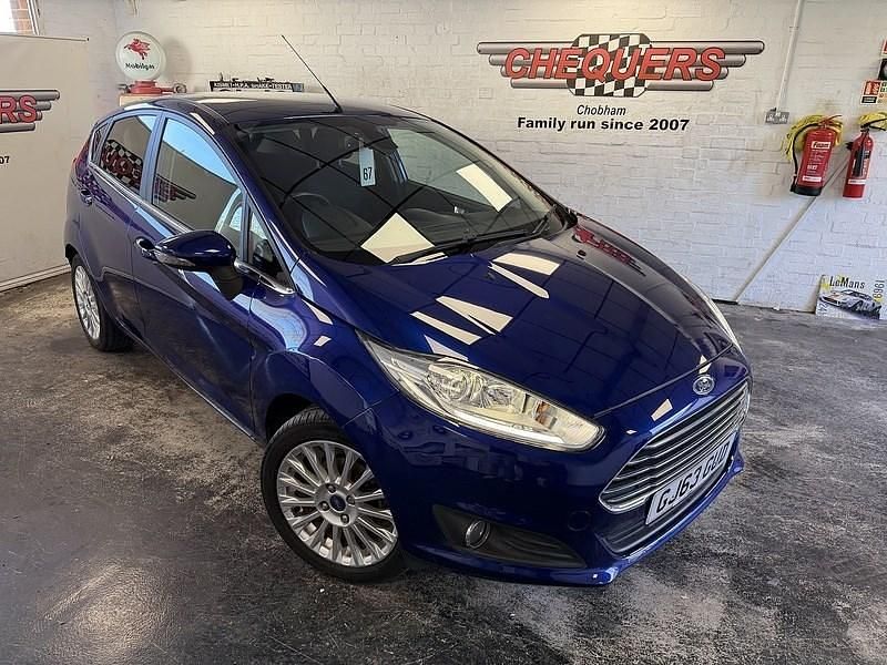 Used Ford Fiesta Titanium 125 HP (91 kW) 2013 Blue Hatchback