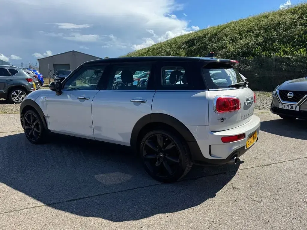 Used Mini Cooper Clubman 192 HP (141 kW) 2017 Silver Estate