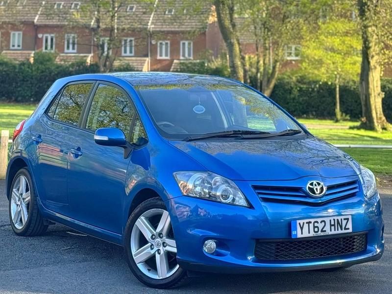 Used Toyota Auris SR 2012 Blue Hatchback