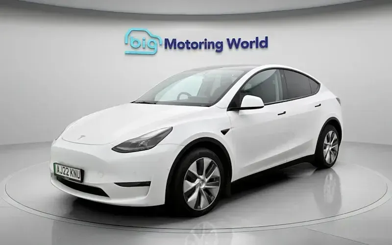Used Tesla Model Y Long Range AWD 286 kW (389 HP) 2025 SUV