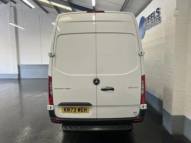 Used Mercedes Sprinter Progressive 150 HP (110 kW) 2023 White Van