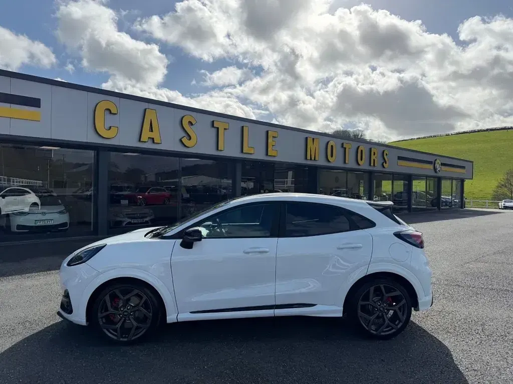 Used Ford Puma ST 170 HP (125 kW) 2024 White SUV