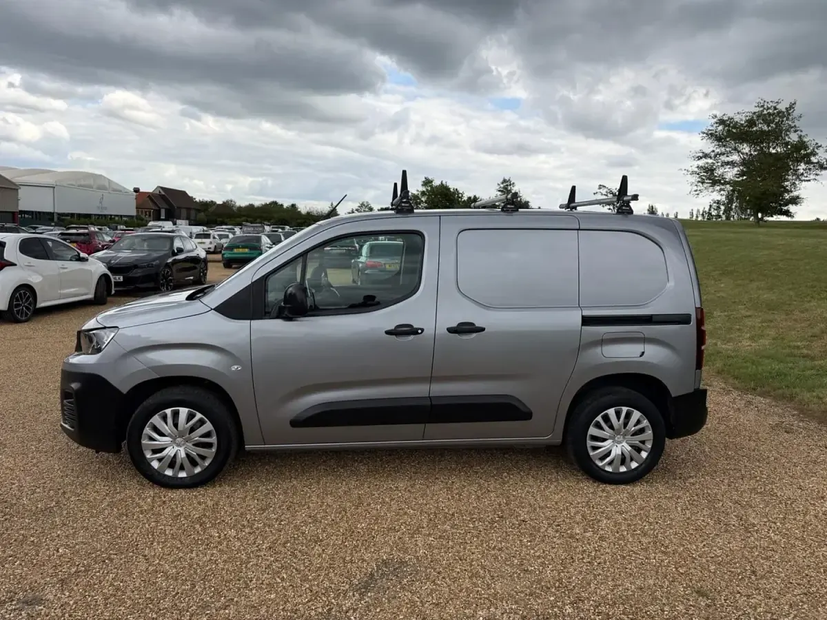 Used Peugeot Partner 131 HP (96 kW) 2021 Grey MPV
