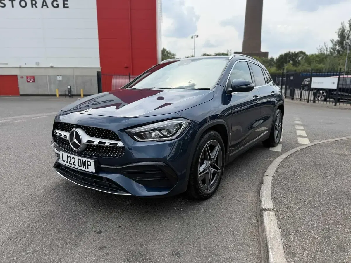 Used Mercedes GLA180 AMG Line Premium 136 HP (100 kW) 2022 Blue SUV