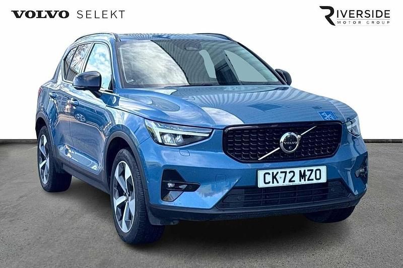 Used Volvo XC40 Ultimate 197 HP (144 kW) 2022 Blue SUV
