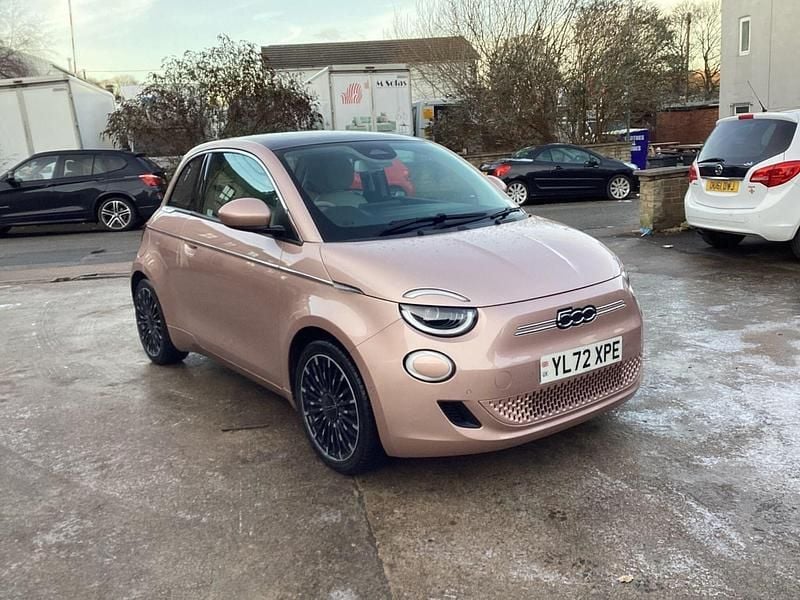 Other Used 2022 Fiat 500e La Prima Hatchback | £13,995 (Fair price) - Image 1/4