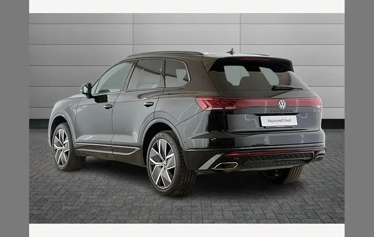 Used VW Touareg Black Edition 286 HP (210 kW) 2025 Black SUV