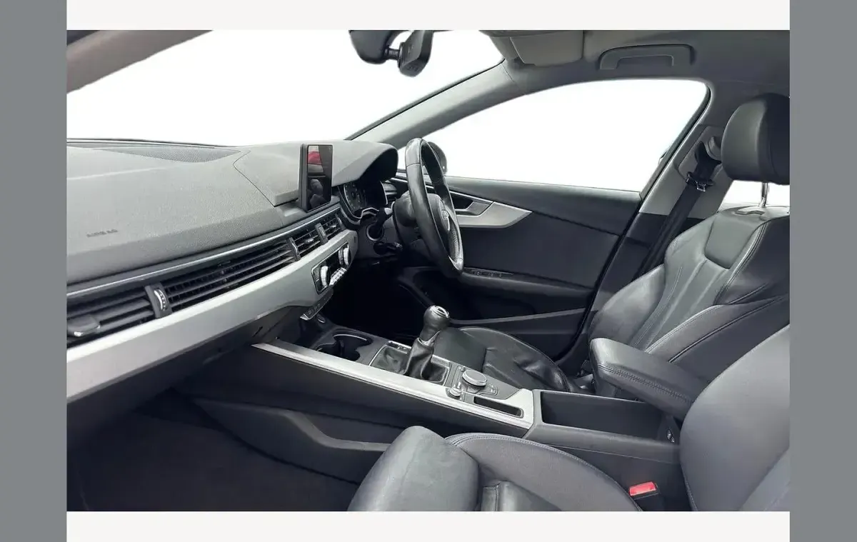Used Audi A4 Sport 150 HP (110 kW) 2017 White Estate