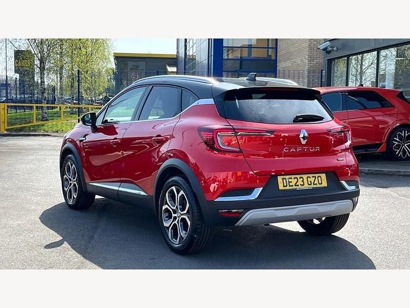 Second-hand Renault Captur Techno 142 CP (104 kW) 2023 Roșu SUV